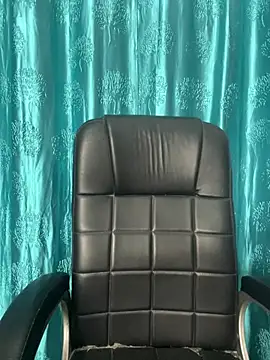 poision51 online show from February 2025 10:04:02 AM