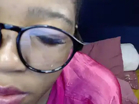 Snapshot of Busty-Londie chatting on February 2025 03:12:02 AM Busty-Londie online show from February 2025 03:12:02 AM