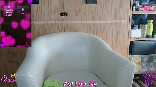 QueenYsuRey online show from February 2026 07:24:02 PM