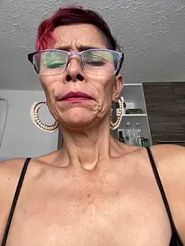 Snapshot of MireyaTorresGu chatting on February 2025 09:28:01 PM MireyaTorresGu online show from February 2025 09:28:01 PM