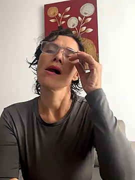 Snapshot of MireyaTorresGu chatting on November 2025 02:17:01 PM MireyaTorresGu online show from November 2025 02:17:01 PM