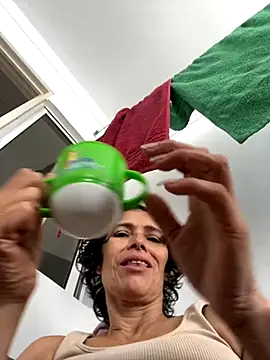 Snapshot of MireyaTorresGu chatting on November 2025 04:38:01 PM MireyaTorresGu online show from November 2025 04:38:01 PM