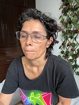 Snapshot of MireyaTorresGu chatting on November 2025 03:24:02 PM MireyaTorresGu online show from November 2025 03:24:02 PM