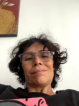 Snapshot of MireyaTorresGu chatting on December 2025 10:05:01 PM MireyaTorresGu online show from December 2025 10:05:01 PM