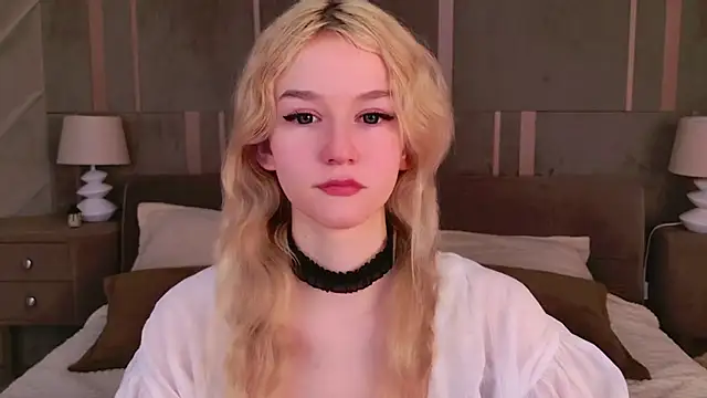 Snapshot of NaomiLoys chatting on March 2025 05:59:02 AM NaomiLoys online show from March 2025 05:59:02 AM