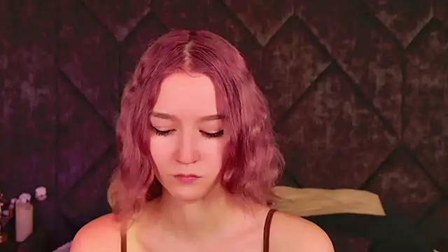 Snapshot of NaomiLoys chatting on October 2025 05:47:02 AM NaomiLoys online show from October 2025 05:47:02 AM