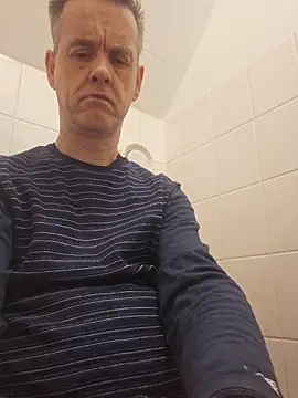 Hectorthyssen1 online show from April 2026 06:22:01 PM