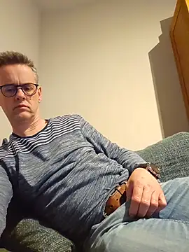 Hectorthyssen1 online show from April 2026 10:07:02 PM