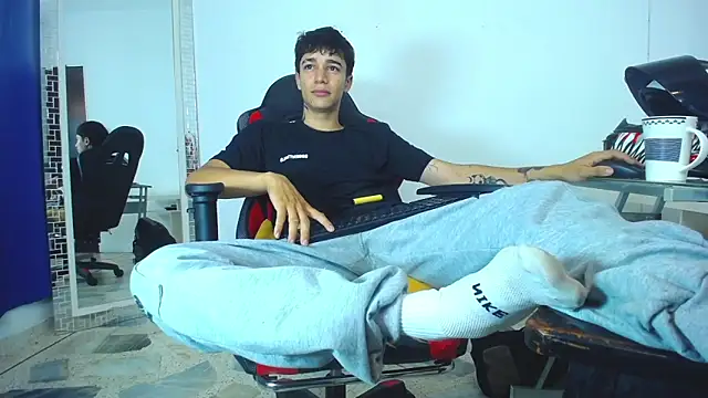 Snapshot of Zacktk7 chatting on January 2025 08:26:02 PM Zacktk7 online show from January 2025 08:26:02 PM