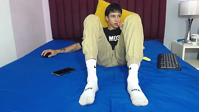 Snapshot of Zacktk7 chatting on January 2025 10:45:02 PM Zacktk7 online show from January 2025 10:45:02 PM