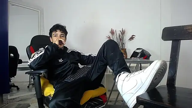 Snapshot of Zacktk7 chatting on January 2025 10:59:01 PM Zacktk7 online show from January 2025 10:59:01 PM