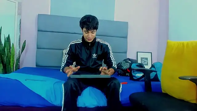 Snapshot of Zacktk7 chatting on February 2025 02:38:02 PM Zacktk7 online show from February 2025 02:38:02 PM