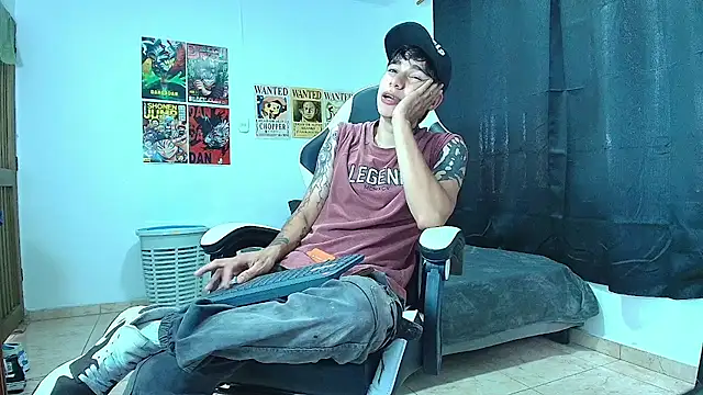 Snapshot of Zacktk7 chatting on February 2025 03:14:01 PM Zacktk7 online show from February 2025 03:14:01 PM