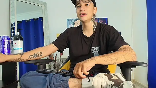 Snapshot of Zacktk7 chatting on March 2025 08:09:02 PM Zacktk7 online show from March 2025 08:09:02 PM