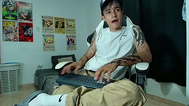 Snapshot of Zacktk7 chatting on March 2025 10:58:02 PM Zacktk7 online show from March 2025 10:58:02 PM