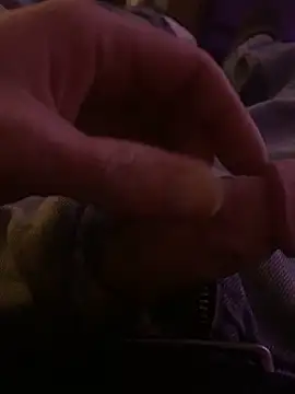 Snapshot of willcumforu chatting on December 2024 04:42:02 AM willcumforu online show from December 2024 04:42:02 AM