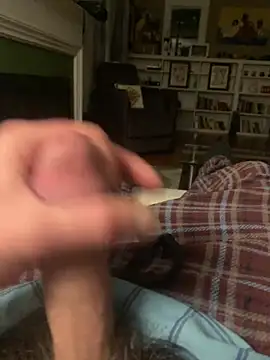 Snapshot of willcumforu chatting on March 2025 04:29:02 AM willcumforu online show from March 2025 04:29:02 AM