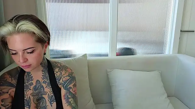 Alexandersonxo online show from April 2026 02:20:01 AM