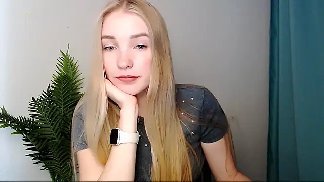 Queen ofLove online show from March 2026 02:44:02 PM