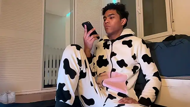 Ryan-hot online show from January 2026 01:05:02 PM