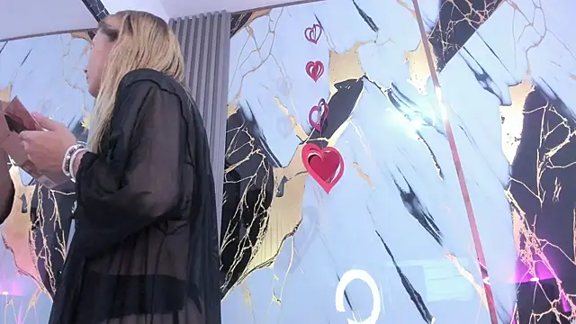 Snapshot of sophiee_evanss_ chatting on February 2025 03:39:01 PM sophiee evanss online show from February 2025 03:39:01 PM