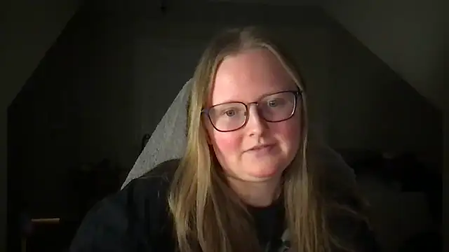 Snapshot of lexie_lilacs chatting on January 2025 12:05:02 AM lexie lilacs online show from January 2025 12:05:02 AM