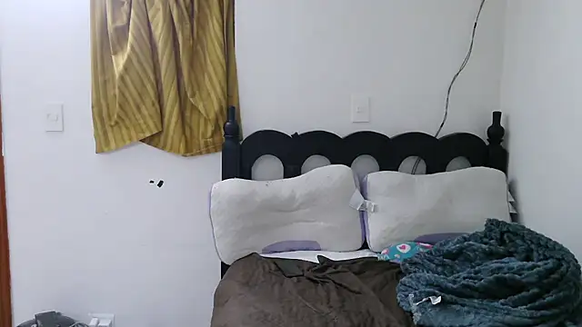 luxandracon23 online show from March 2026 06:34:02 PM