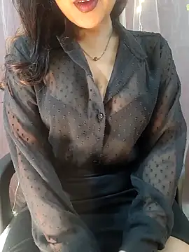 deslisexpriya online show from December 2025 01:35:01 AM