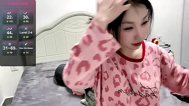 MMiao-66u online show from January 2025 05:46:01 PM