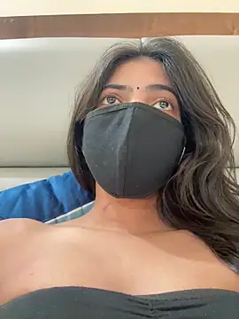 Lunaxx001 online show from April 2026 08:37:02 AM