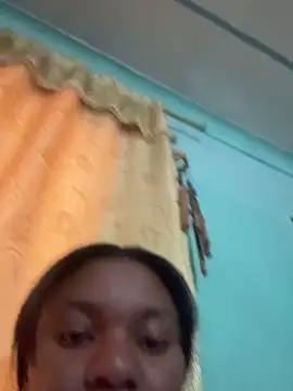 Snapshot of SophiaSmiiths_ chatting on February 2025 09:23:02 PM SophiaSmiiths online show from February 2025 09:23:02 PM