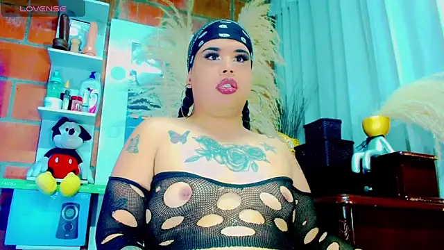 Snapshot of nauthyvalentina chatting on February 2026 04:37:02 PM nauthyvalentina online show from February 2026 04:37:02 PM