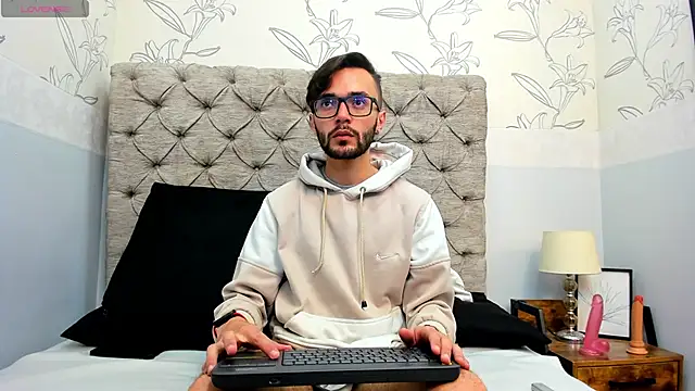 jakemagnus online show from January 2025 11:48:01 AM
