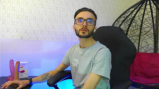 jakemagnus online show from February 2025 06:15:02 PM