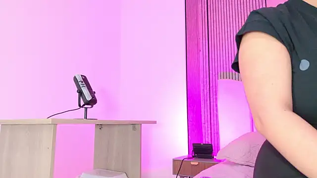 Sofia martiin online show from March 2026 03:08:01 AM