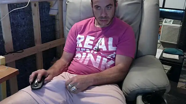 Snapshot of ScubaStevex chatting on October 2025 12:36:02 PM ScubaStevex online show from October 2025 12:36:02 PM