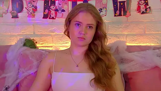 SelinSwarovski online show from October 2025 07:05:02 PM