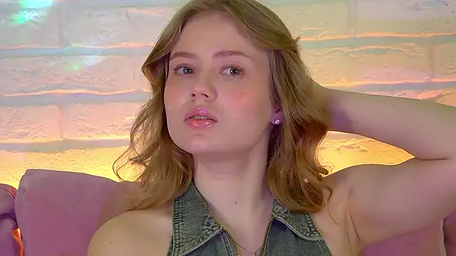 SelinSwarovski online show from November 2025 04:25:01 PM