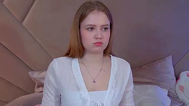 SelinSwarovski online show from December 2025 05:11:02 PM