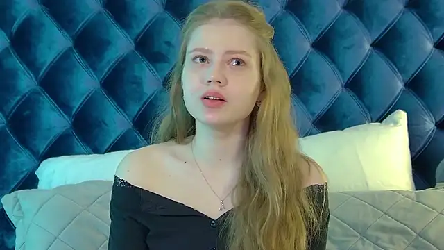 SelinSwarovski online show from April 2026 03:51:01 PM