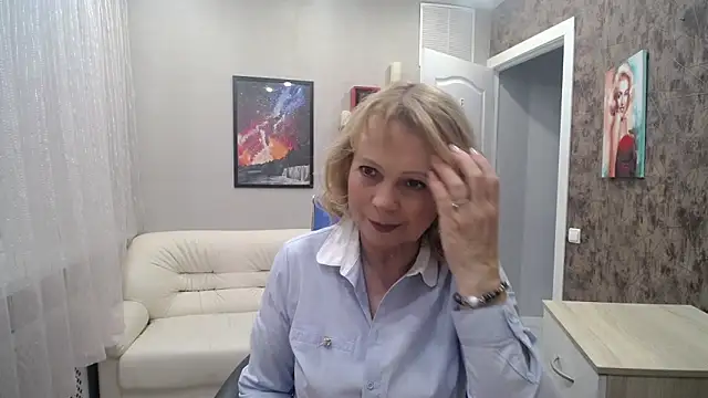 Milla Cutie18 online show from January 2025 05:50:02 AM