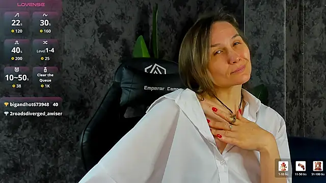 Lillian White online show from May 2026 11:01:04 PM