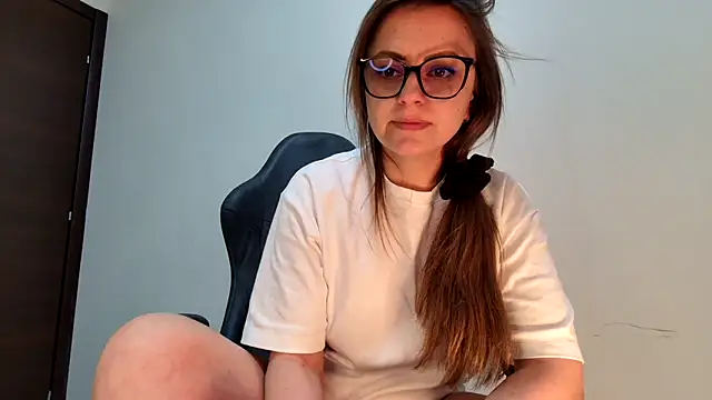 Eelleen online show from May 2026 12:12:01 PM