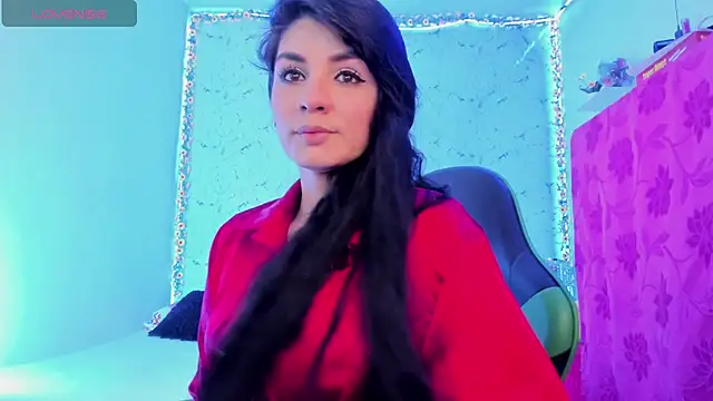 elissa iris online show from November 2025 08:57:01 PM