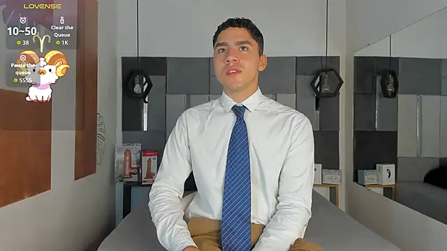 LiamNovak online show from November 2025 12:05:01 PM