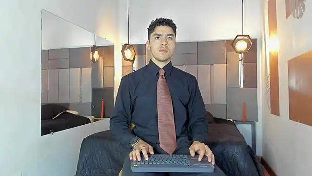 LiamNovak online show from February 2026 11:05:02 AM