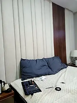 KloheCurvy online show from December 2024 11:47:01 AM