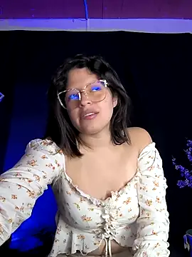 Snapshot of ShyVibes_ chatting on February 2025 10:23:02 PM ShyVibes online show from February 2025 10:23:02 PM