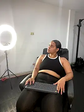 Violetrousse online show from September 2025 07:25:01 PM