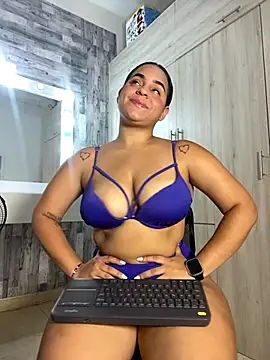 Violetrousse online show from December 2025 07:55:01 PM